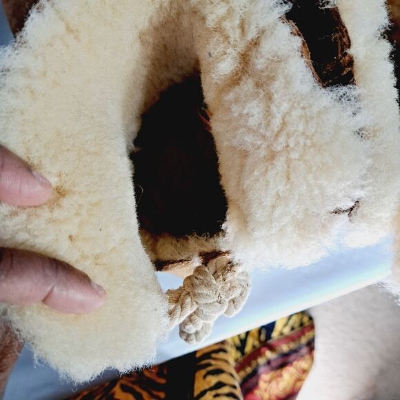 Ugg   - Picture 8 of 12